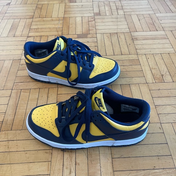 Dunk Low Michigan 2021 - Picture 5 of 11